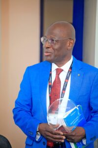 Article : Dr Bakari Traoré propulse la Côte d’Ivoire au sommet de l’excellence éthique mondiale